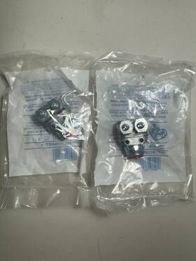 Sg3838ast-1 Arlington Industries Set Of Two 3/8 Inch Snap-tite Duplex Saddlegrip Connect