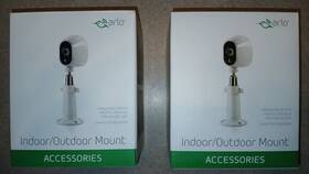 4bg1967da15b4 Arlo Adjustable Indoor/outdoor Mount - Certified Accessory Lot Of 2