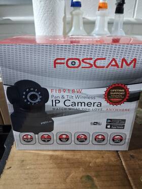 Fi8918wb Foscam Pan And Tilt Ip/network Camera - 8 Meter Night Vision 3.6mm Lens