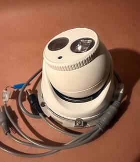 Hikvision Ds-2ce56d5t-it3 Color Camera Dome With Bracket 2.8mm