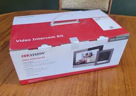 K88053343 Hikvision Ds-kis602 New B Doorbell Video Intercom Kit With Poe Switch