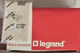 Tp-j8-w Legrand Pass And Seymour Trademaster Wall Plate Tpj8-w Vl-72 A
