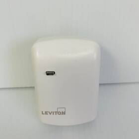 Vrp03-300 Leviton 659682315294 Vizia Rf Plug In Lamp Dimming Module Incandescent Only