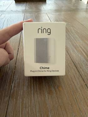 Ring G5x1a9021393kar6 Chime 2nd Gen Plug-in Wi-fi White Multiple Tones In-home Alerts