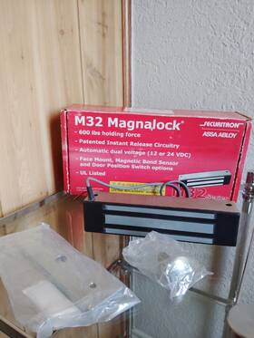 M32bd Securitron M32 600lb Force Magnalock