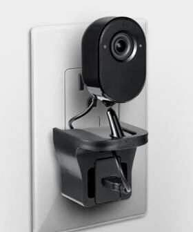 Wasserstein 895230314449 Ac Outlet Mount For Arlo Essential Indoor Camera - Black