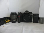 Nikon D200 10.2MP Dslr Camera With 18-55MM Zoom Lens Looks & Works Great. Fixed Price $200.00.