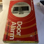 Vtg New Old Stock Box Safe House Radio Shack Door Alarm Chime 49-422 In. Fixed Price $16.50.